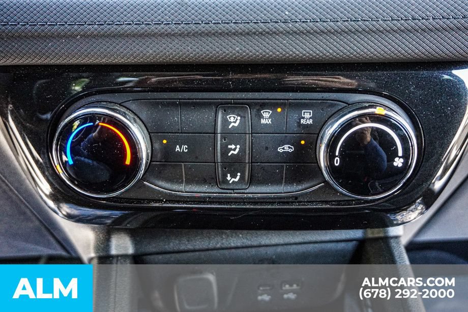 Used 2025 Chevrolet TrailBlazer LT FWD image 39
