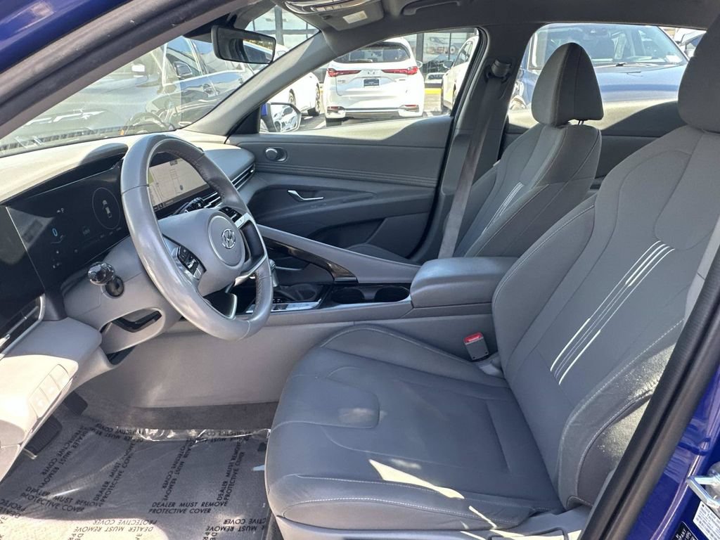 Used 2023 Hyundai Elantra SEL w/ Convenience Package FWD image 28