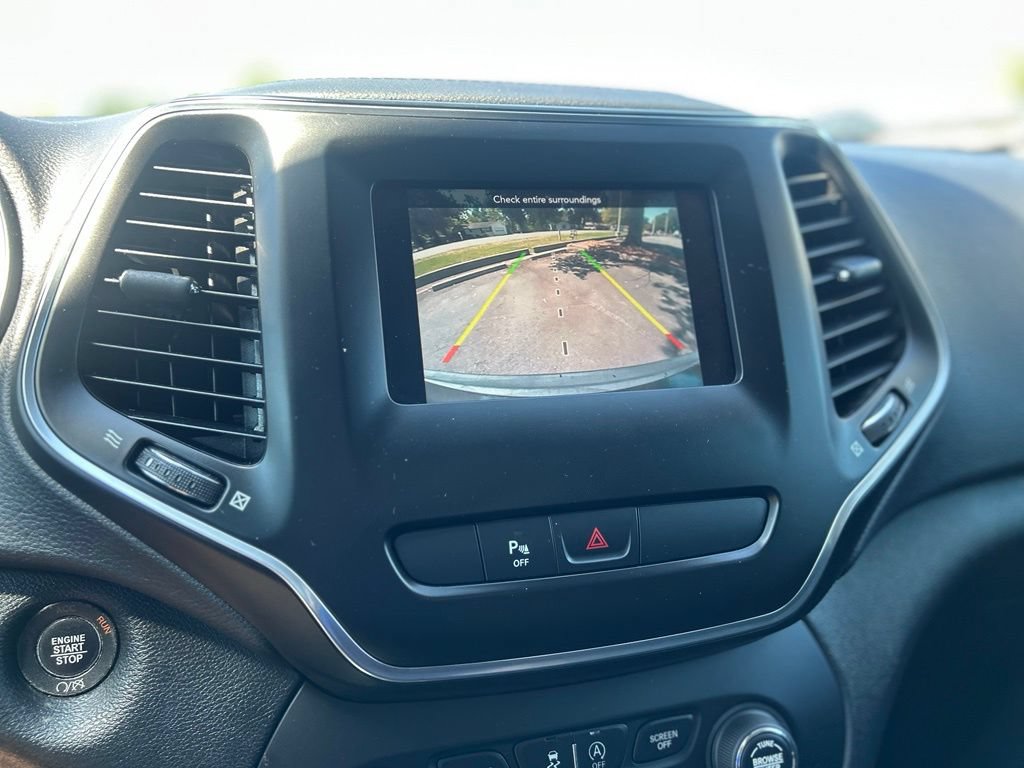 Used 2020 Jeep Cherokee Latitude Plus FWD image 21