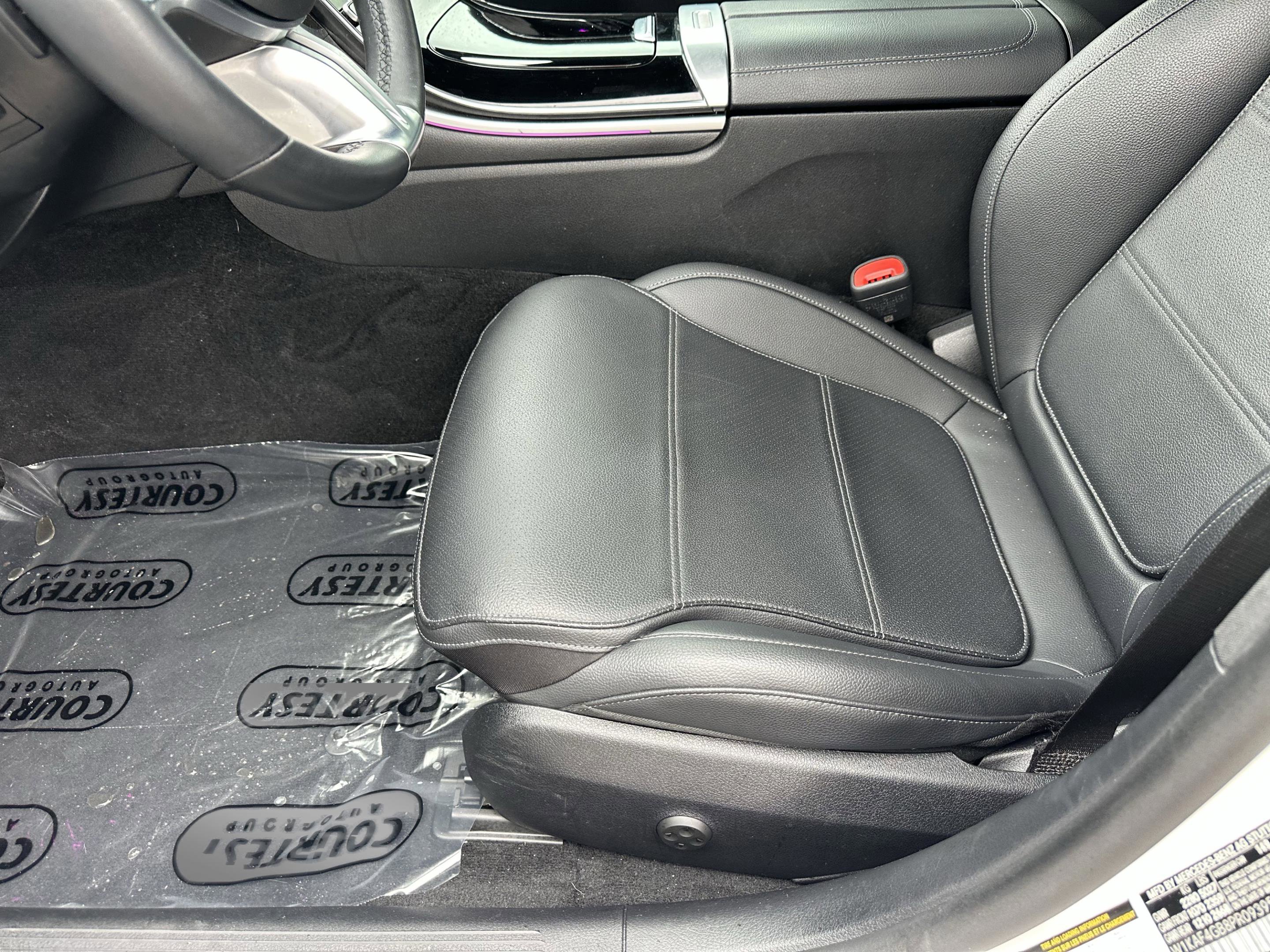 Used 2023 Mercedes-Benz C 300 Sedan image 21