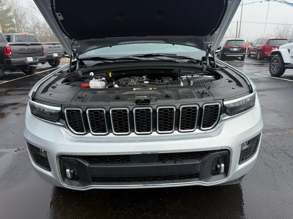 New 2025 Jeep Grand Cherokee Overland AWD/4WD image 56