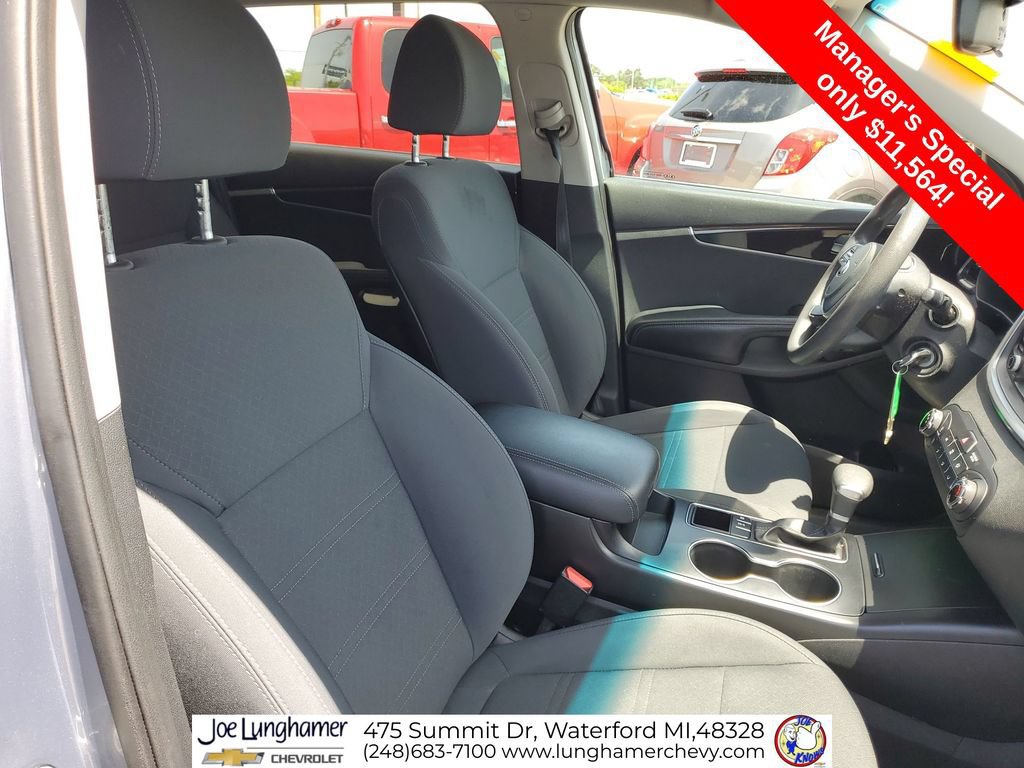 Used 2020 Kia Sorento LX AWD/4WD image 26