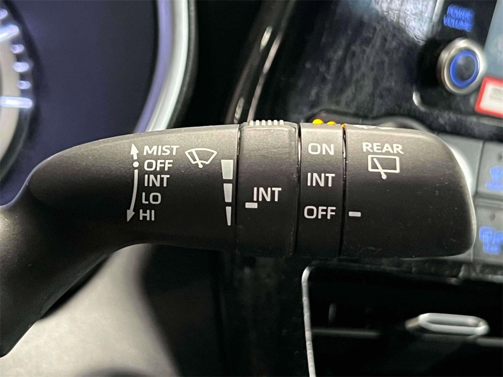 Used 2022 Toyota Highlander XLE image 27