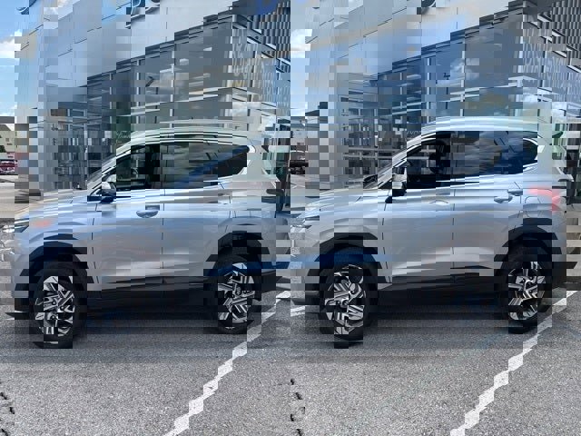 Used 2023 Hyundai Santa Fe SEL image 2