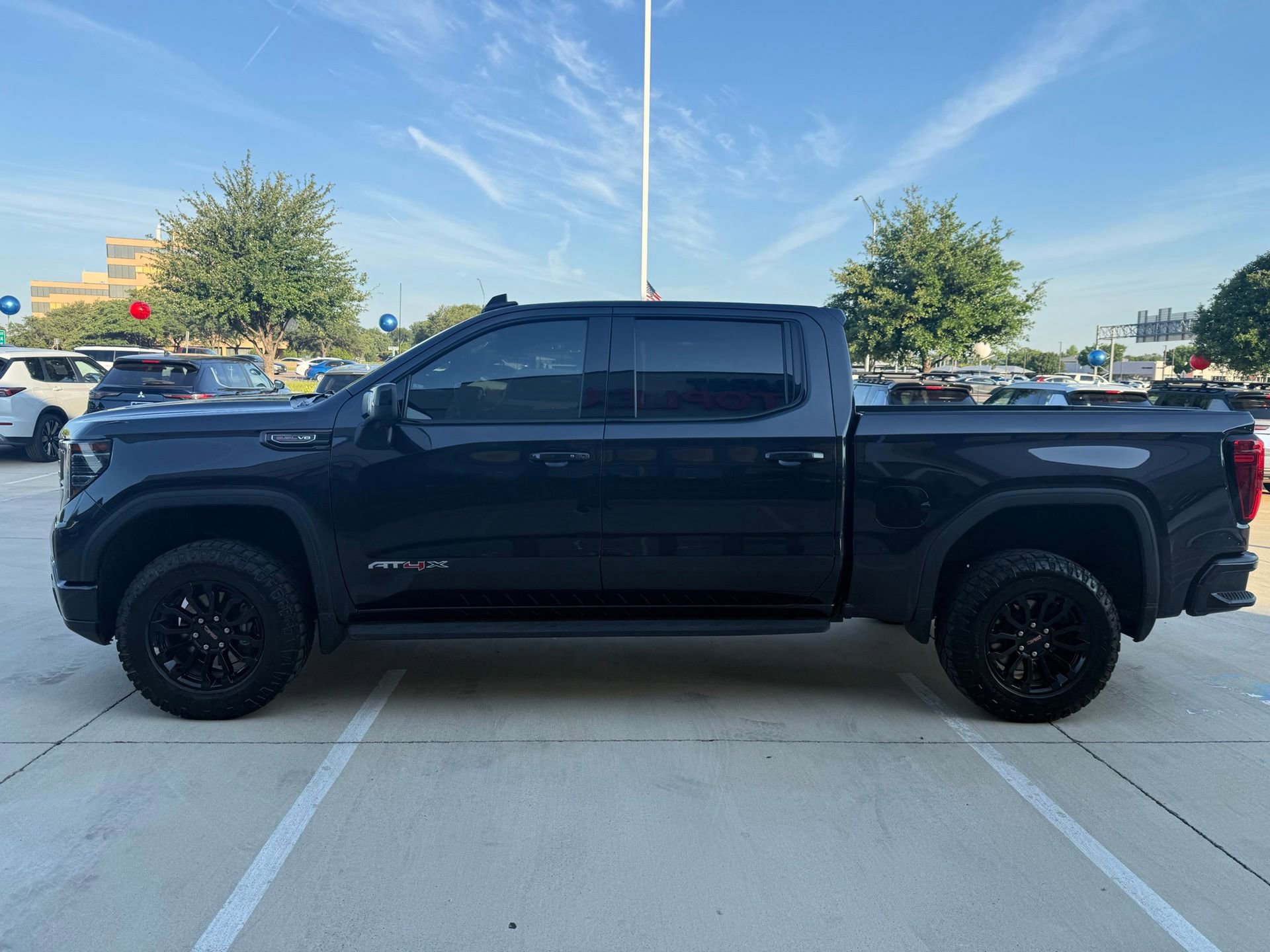 Used 2022 GMC Sierra 1500 AT4X AWD/4WD image 2