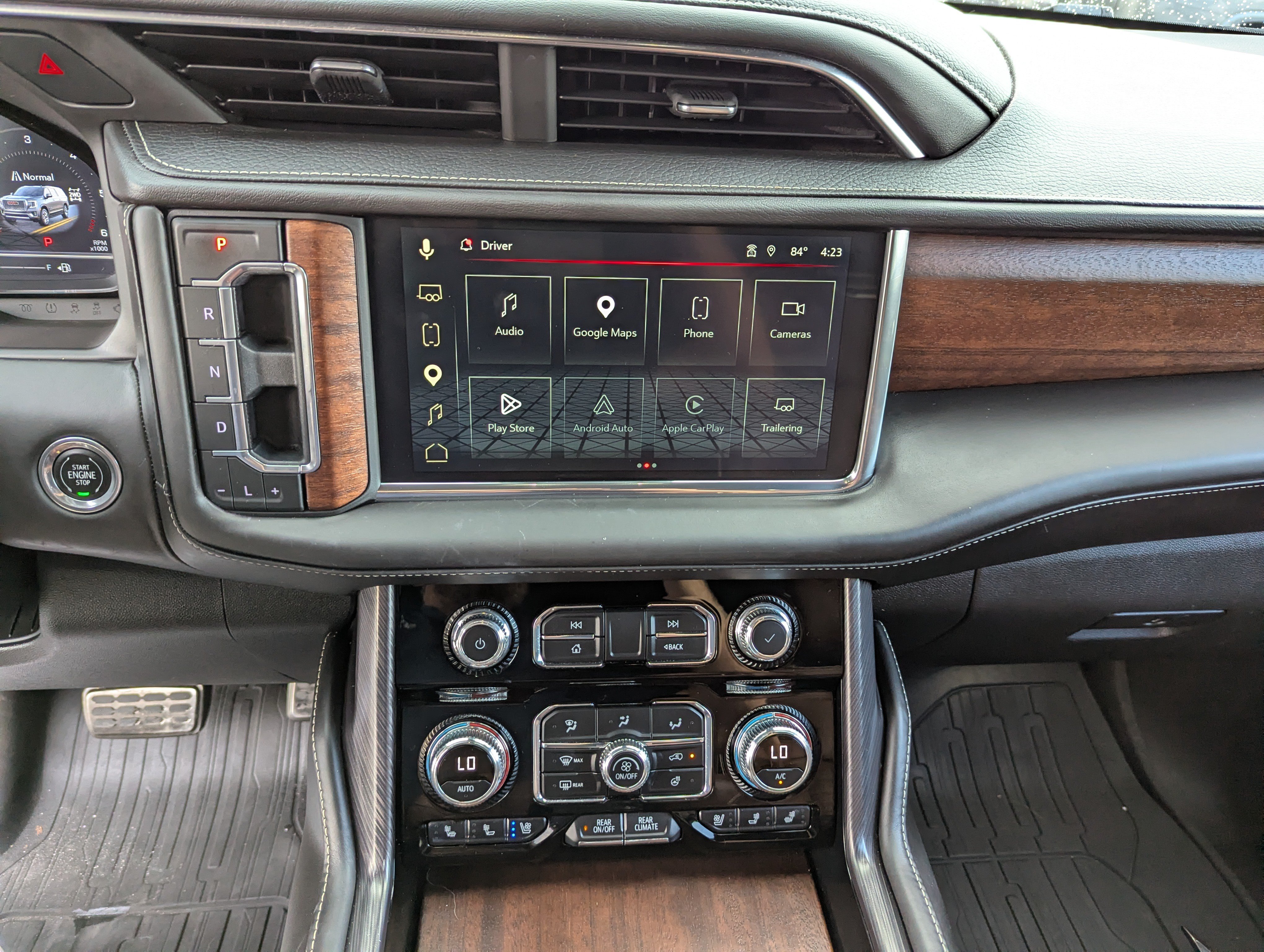 Certified 2023 GMC Yukon Denali Ultimate w/ LPO, Floor Liner Package AWD/4WD image 27