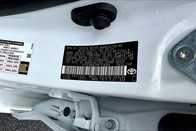 Used 2024 Toyota Corolla LE image 18