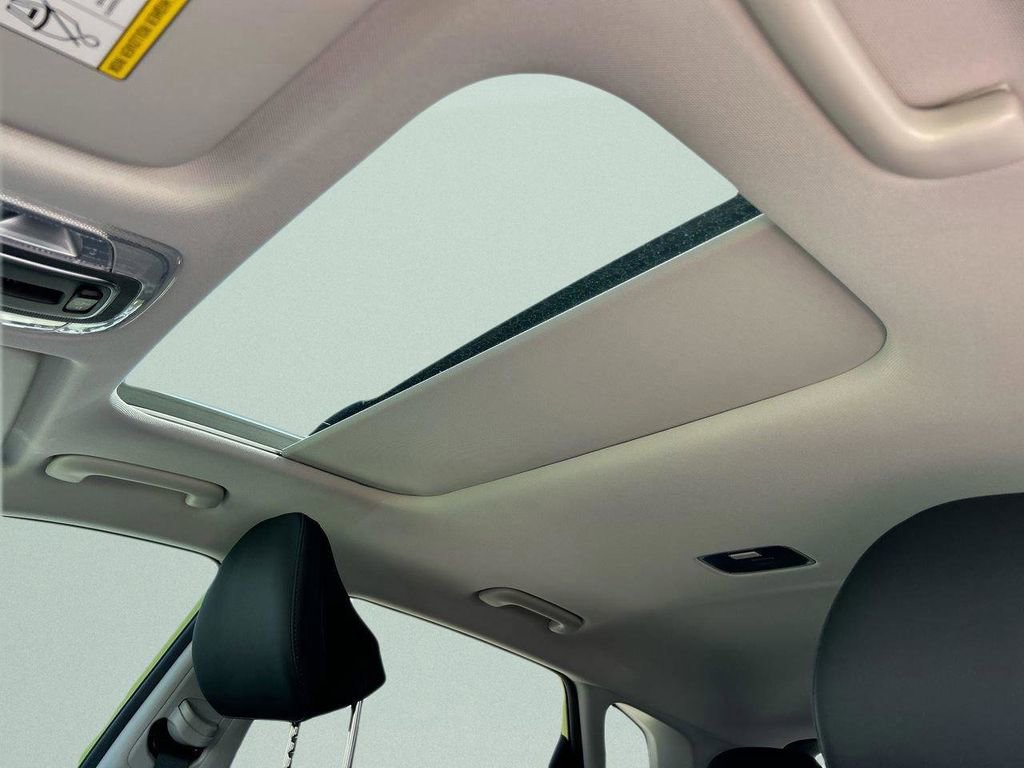 New 2026 Hyundai Kona Limited FWD image 24