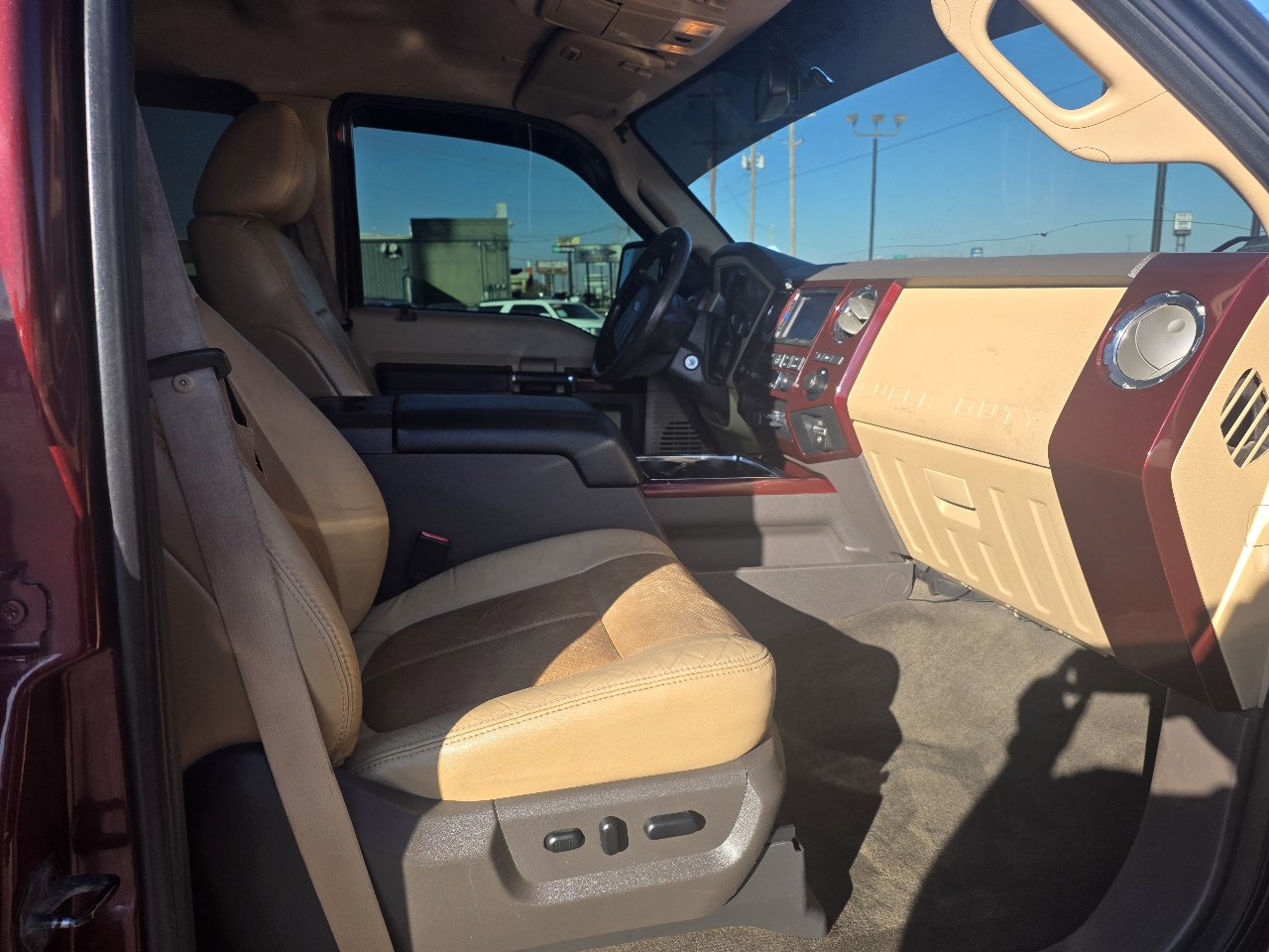 Used 2011 Ford F250 Lariat w/ Lariat Interior Pkg image 17