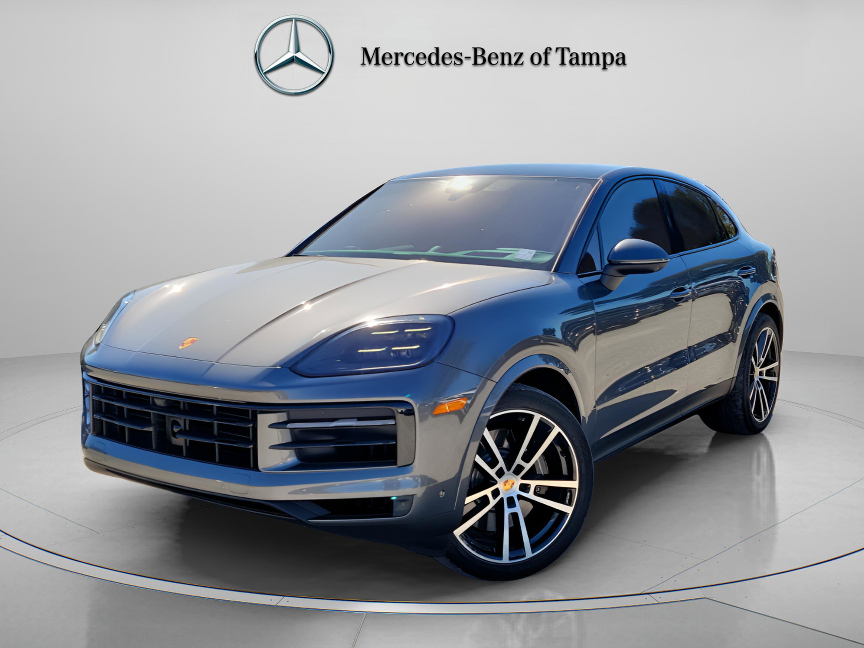 Used 2024 Porsche Cayenne S image 1