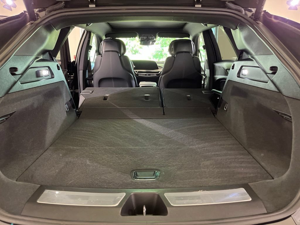 Certified 2024 Cadillac Lyriq Luxury AWD/4WD image 17