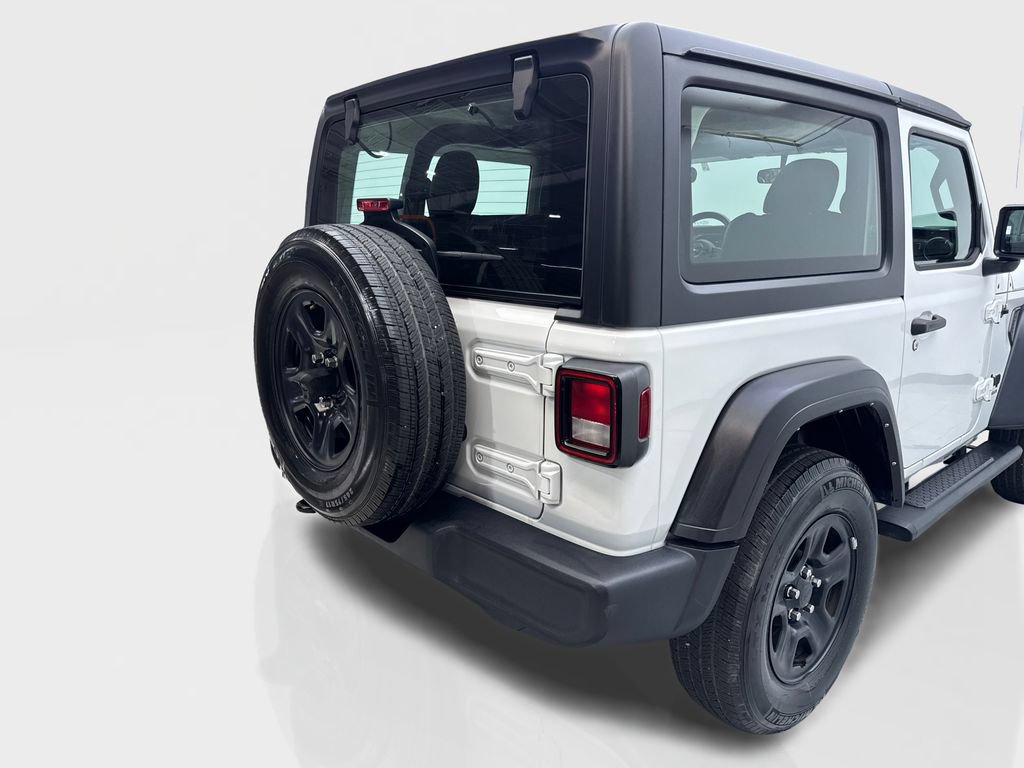 Used 2022 Jeep Wrangler Sport AWD/4WD image 18