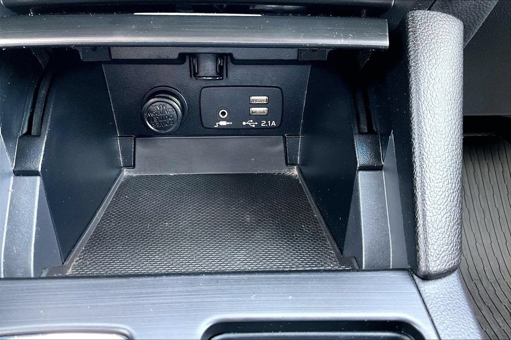 Used 2019 Subaru Outback 2.5i Touring AWD/4WD image 32