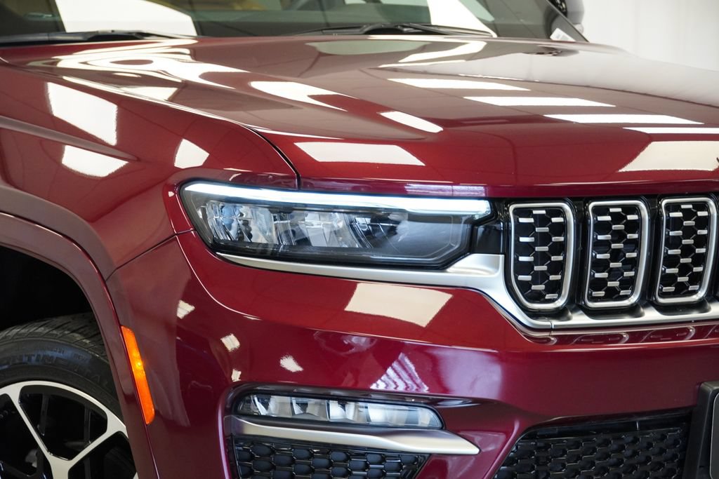 Certified 2025 Jeep Grand Cherokee Summit AWD/4WD image 5
