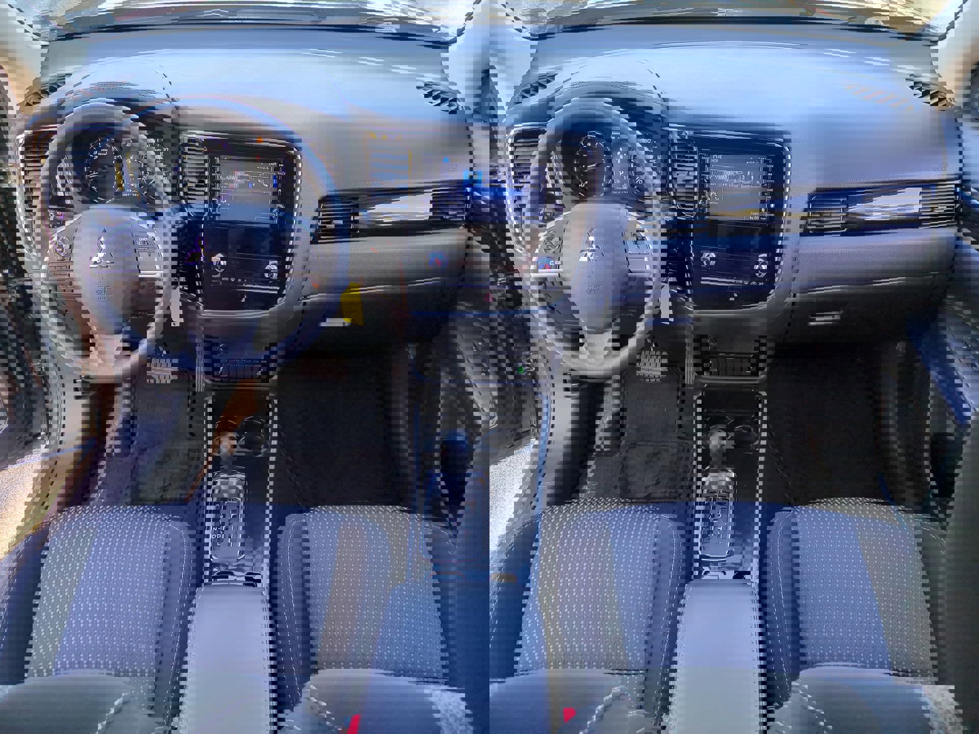 Used 2020 Mitsubishi Outlander ES image 72