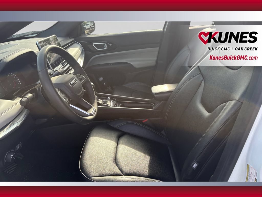 Used 2025 Jeep Compass Limited AWD/4WD image 19