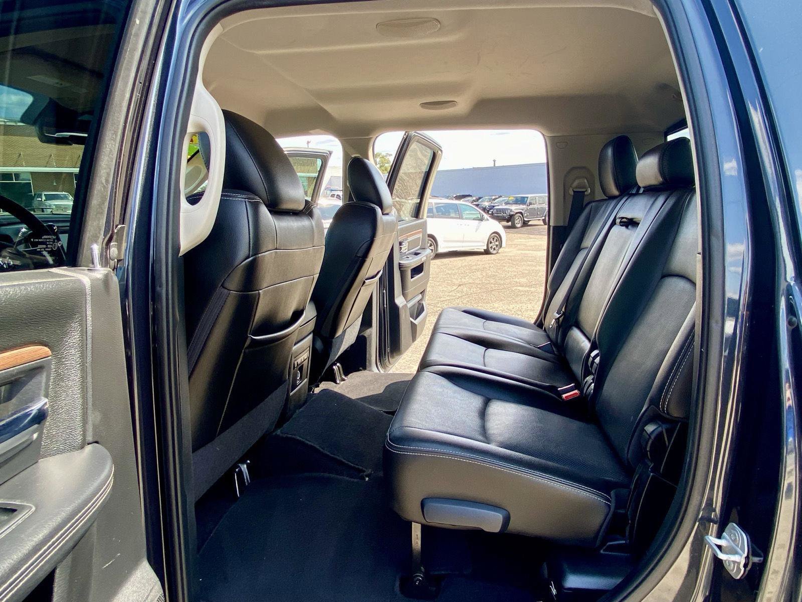 Used 2015 RAM 2500 Laramie w/ Convenience Group image 16