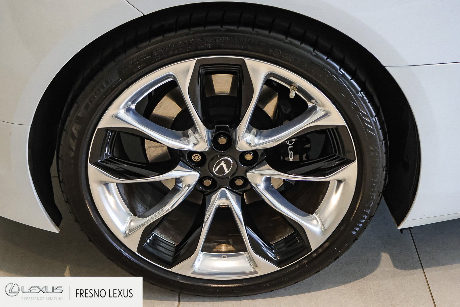 Used 2018 Lexus LC 500 Coupe w/ Sport Package RWD image 9