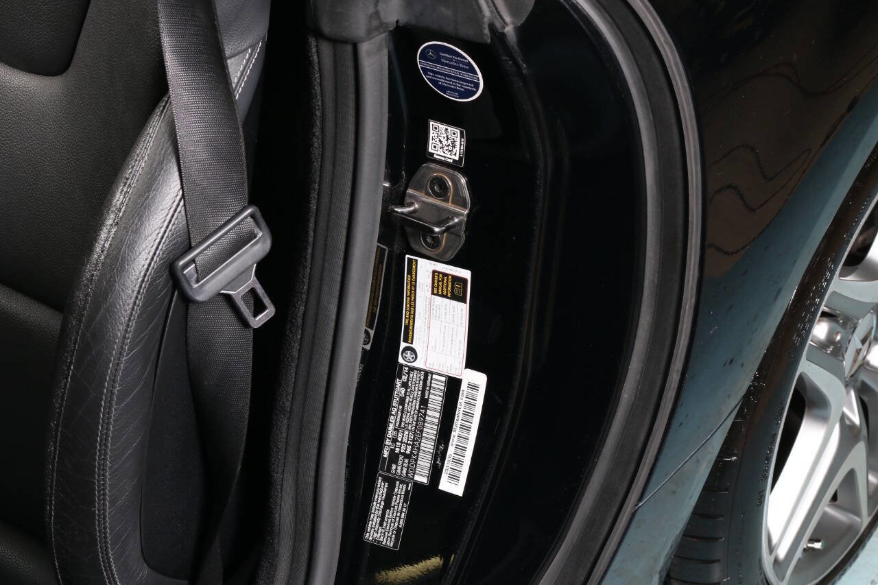 Used 2014 Mercedes-Benz SLK 250 w/ Premium Package image 40