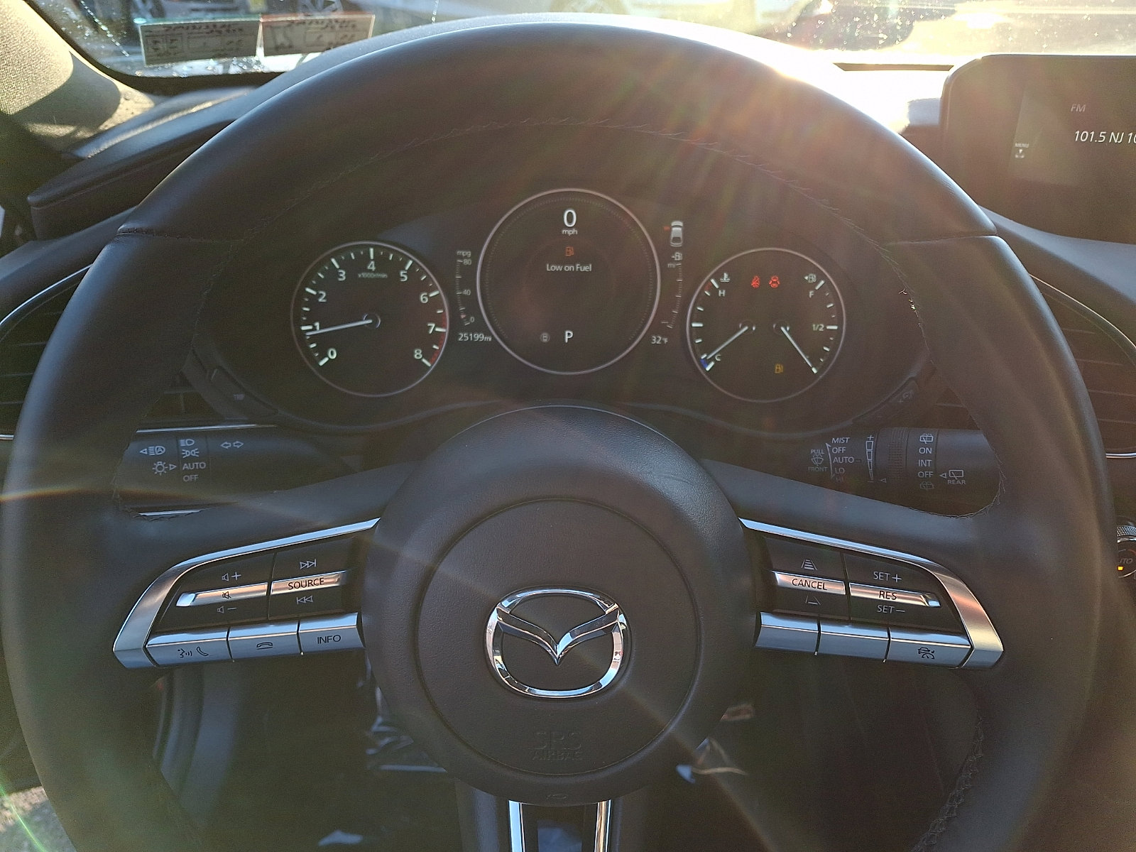 Used 2021 MAZDA MAZDA3 s image 23