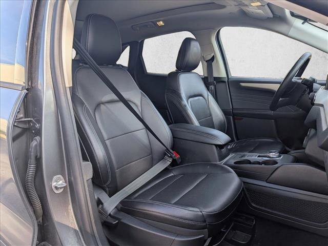 Used 2022 Ford Escape SEL w/ Technology Package image 22