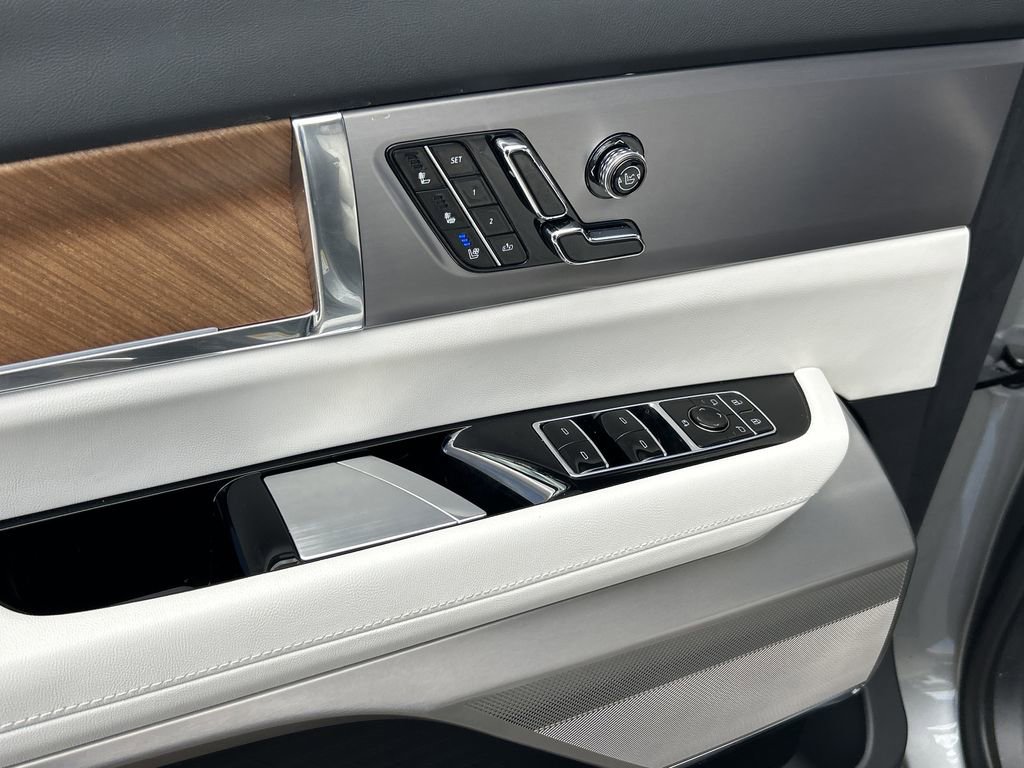 New 2026 Cadillac Vistiq Luxury image 19