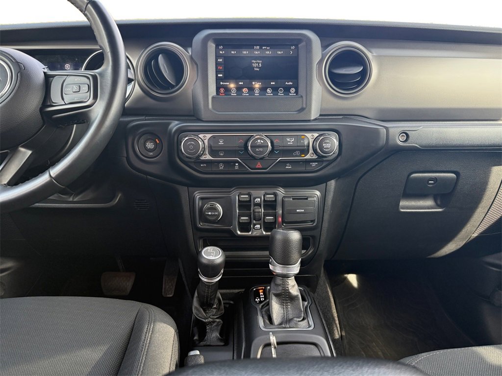 Used 2022 Jeep Gladiator Sport image 11