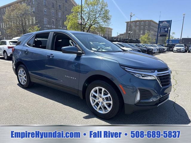 Used 2024 Chevrolet Equinox LT AWD/4WD image 2