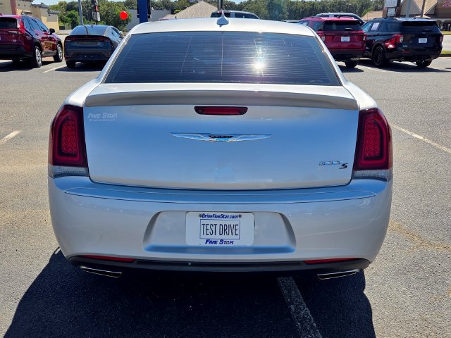 Used 2020 Chrysler 300 S RWD image 6