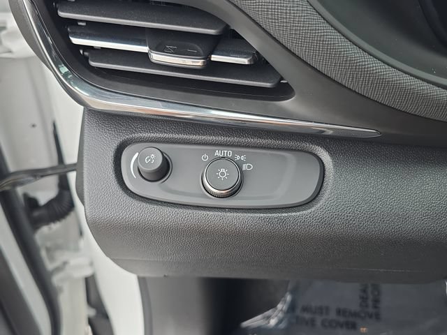 Used 2025 Buick Envista Preferred FWD image 22