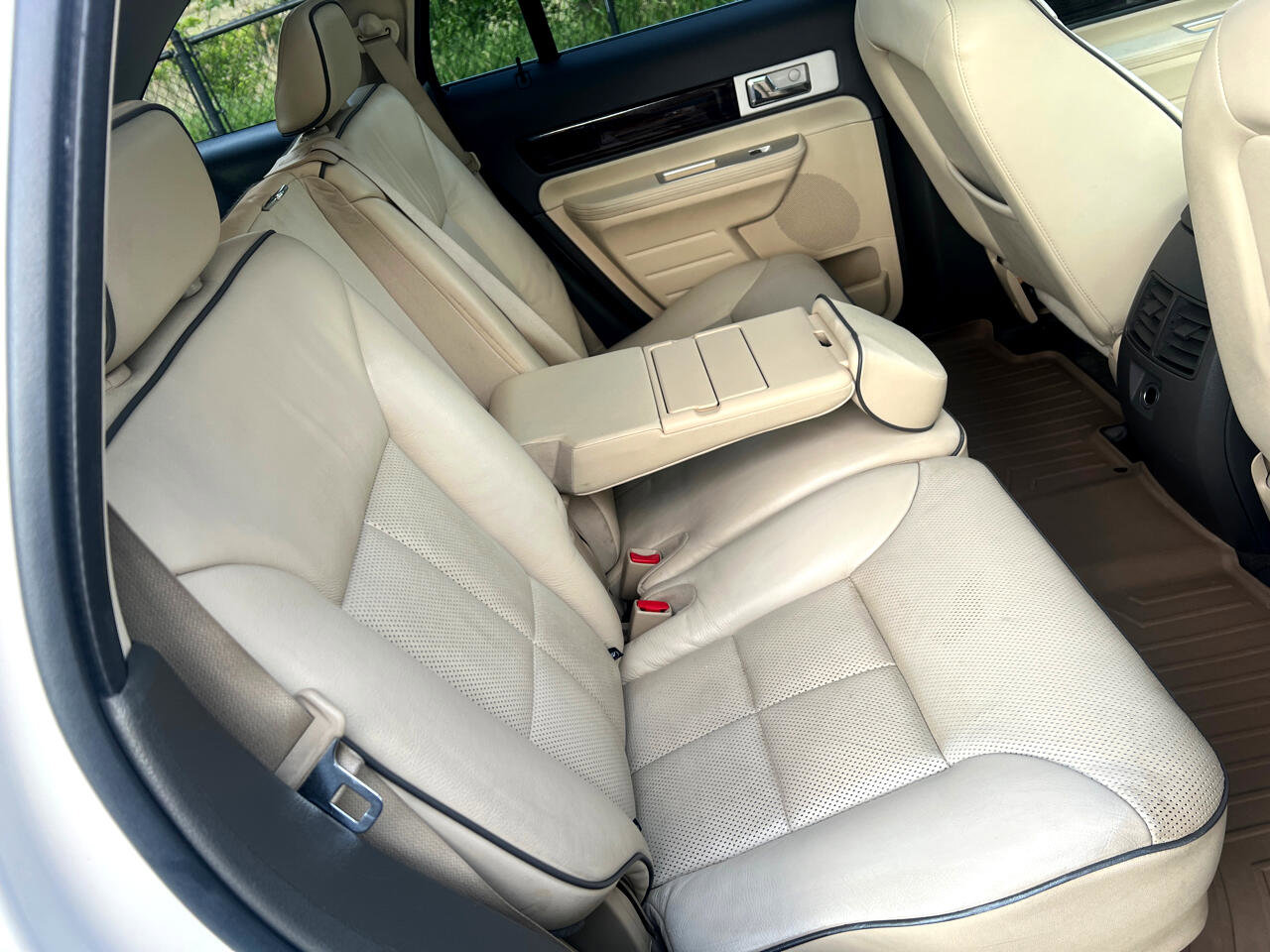 Used 2008 Lincoln MKX AWD image 13