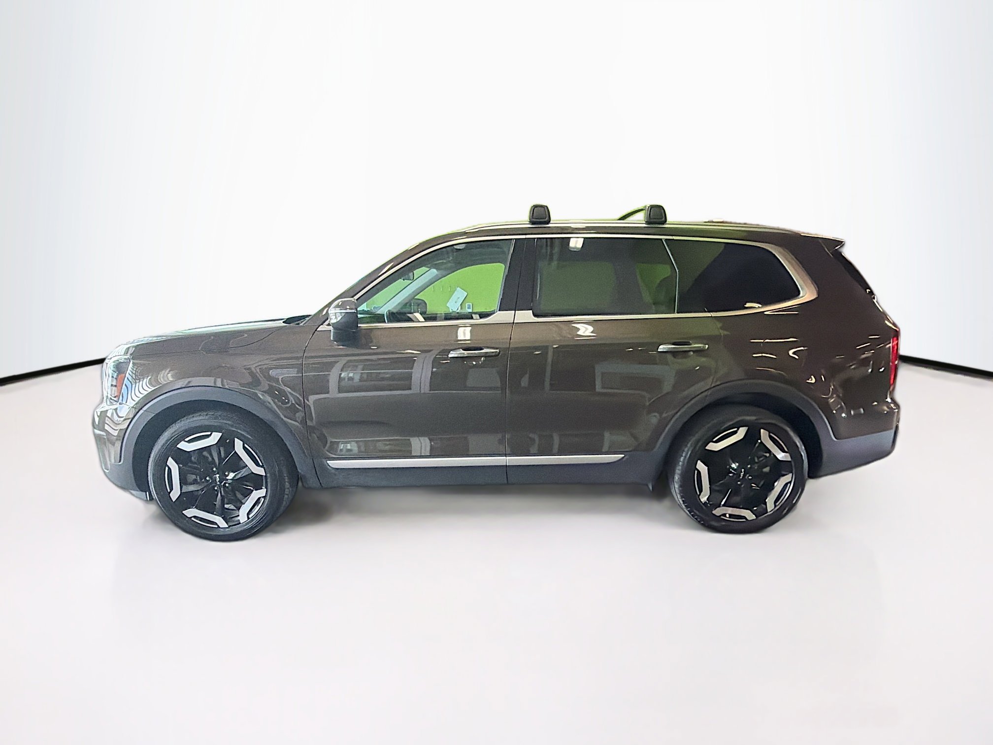 Used 2025 Kia Telluride S AWD/4WD image 4