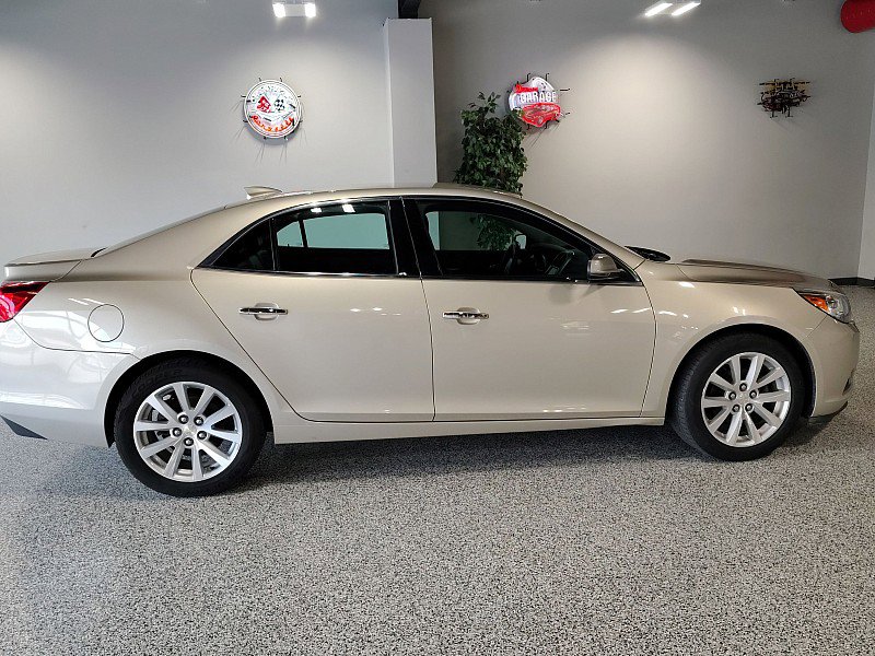 Used 2016 Chevrolet Malibu LTZ FWD image 4