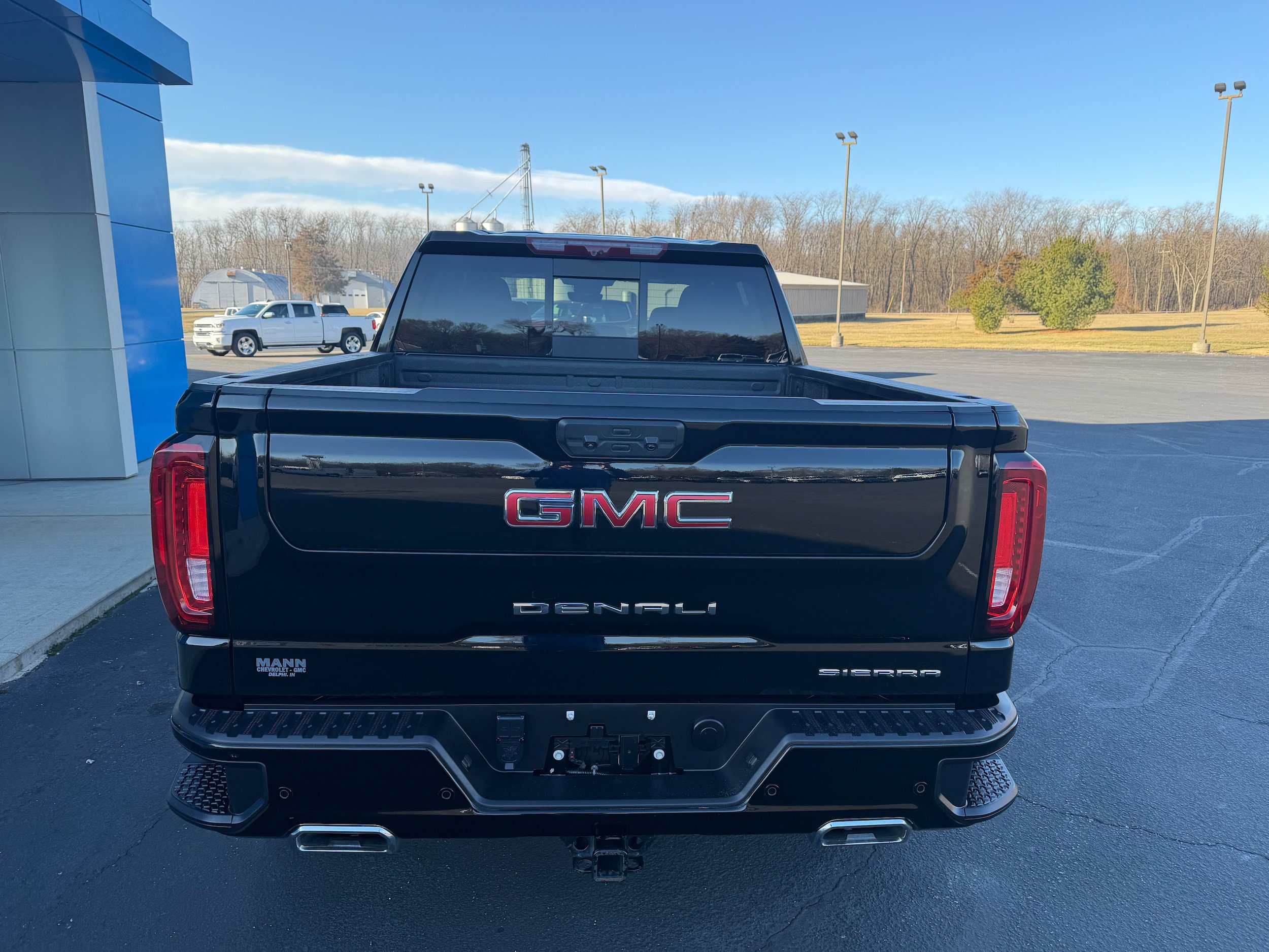 Used 2024 GMC Sierra 1500 Denali w/ Technology Package AWD/4WD image 9