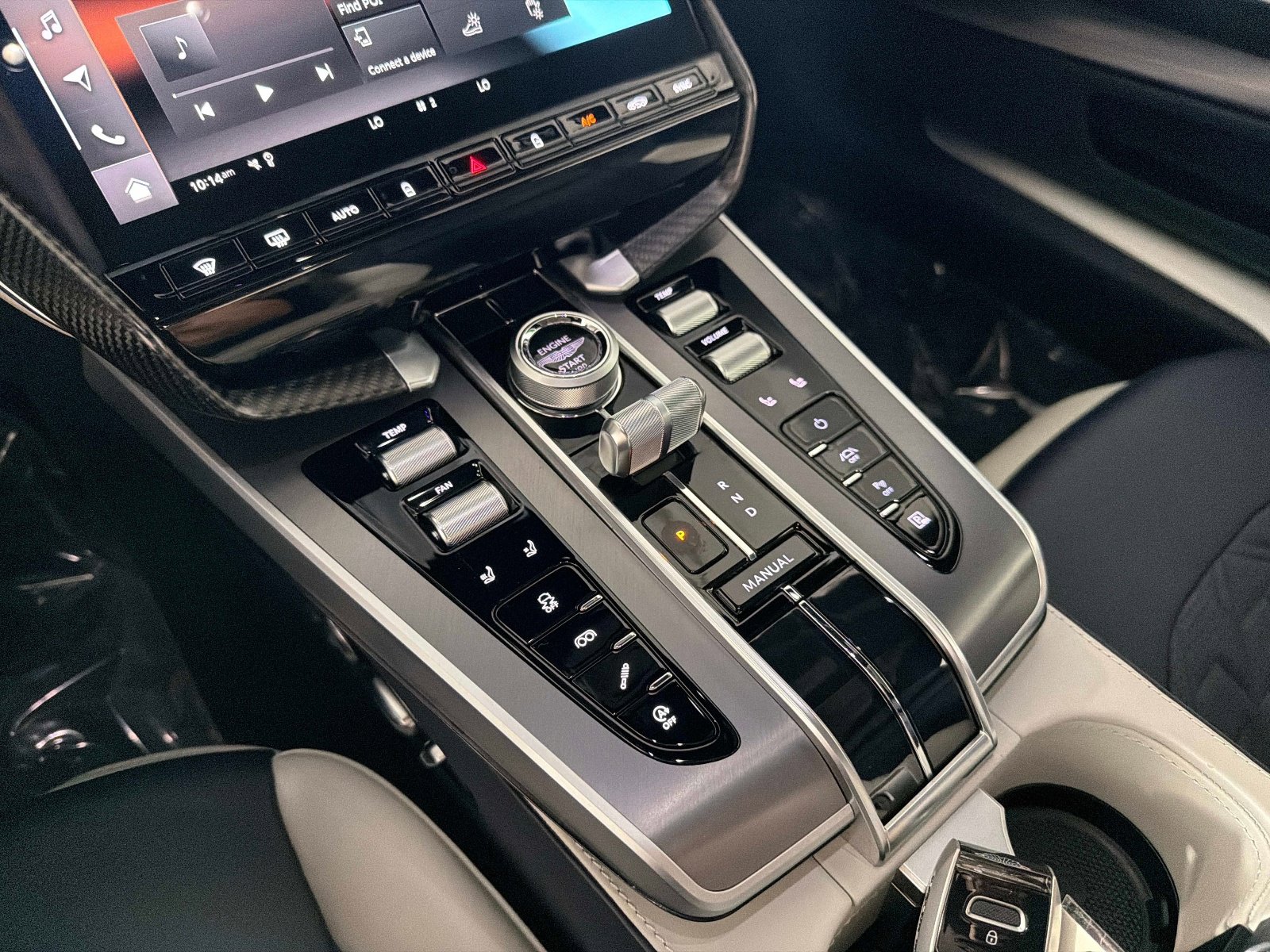 Used 2025 Aston Martin Vanquish image 37