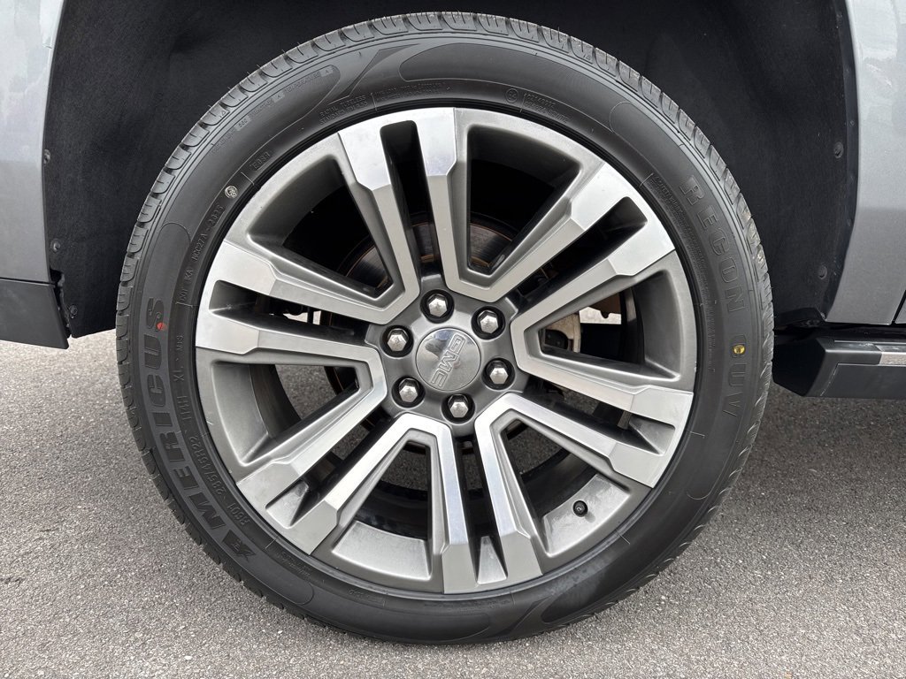 Used 2020 GMC Yukon XL Denali w/ Denali Ultimate Package image 13