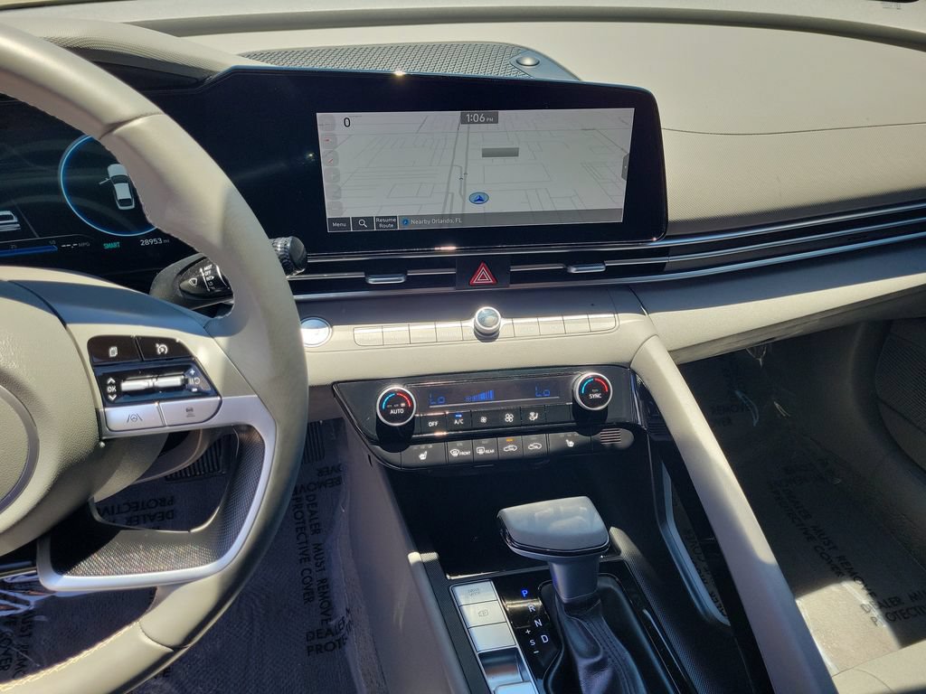 Used 2023 Hyundai Elantra SEL w/ Convenience Package FWD image 18