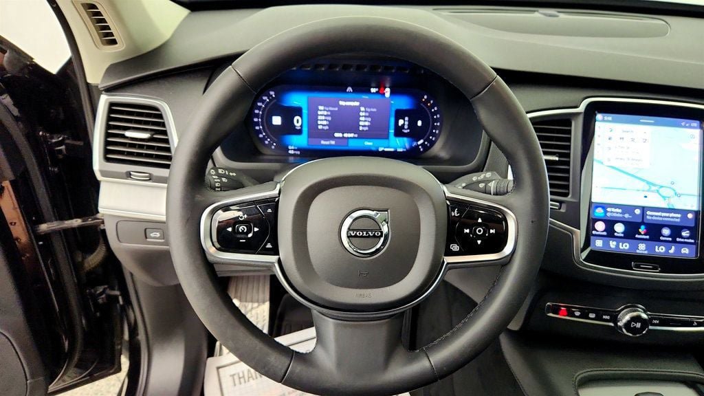 Used 2024 Volvo XC90 B5 Core w/ Protection Package Premier AWD/4WD image 14