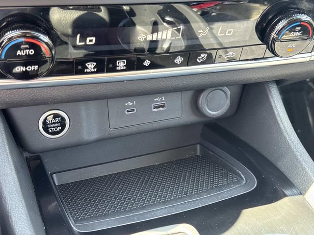 Used 2023 Nissan Rogue SV FWD image 22
