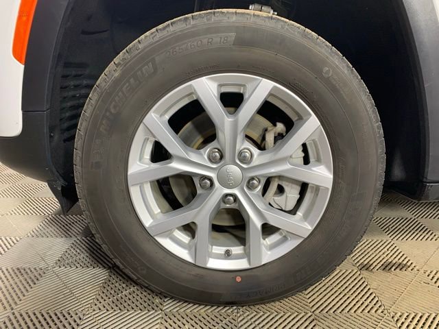 Used 2023 Jeep Grand Cherokee Limited image 34