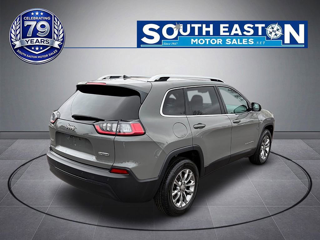 Used 2019 Jeep Cherokee Latitude Plus w/ Cold Weather Group AWD/4WD image 6