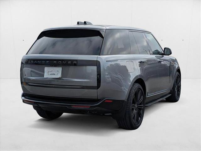 New 2025 Land Rover Range Rover SE image 2