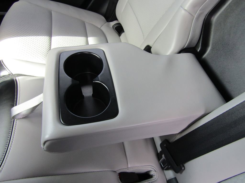 Used 2025 Ford Escape SE image 36