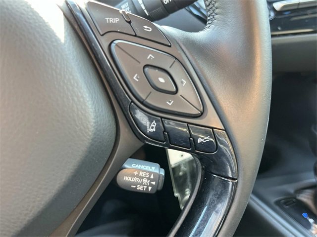 Used 2018 Toyota C-HR XLE image 28