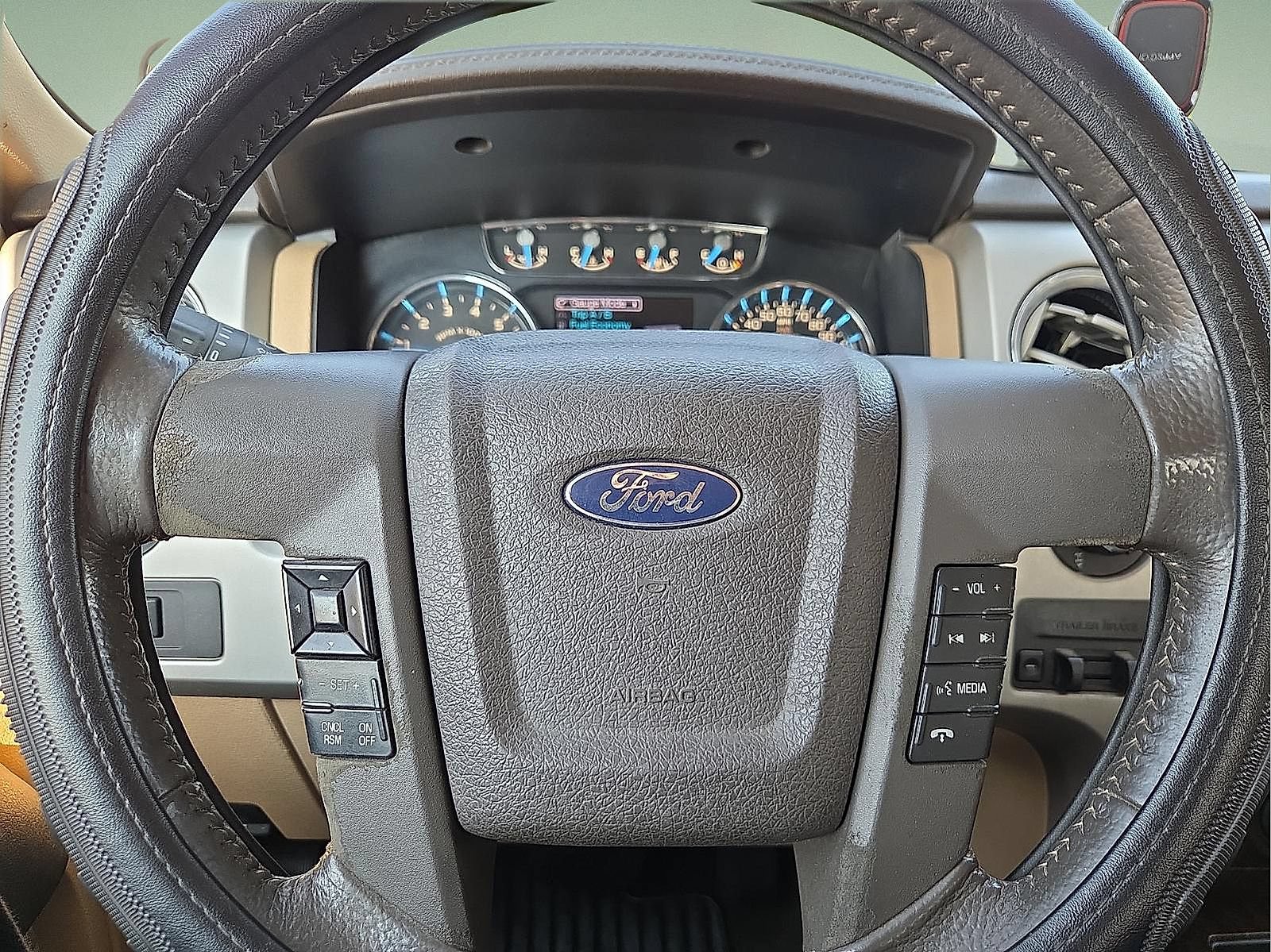 Used 2013 Ford F150 Lariat w/ Lariat Chrome Pkg AWD/4WD image 24