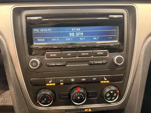 Used 2014 Volkswagen Passat 1.8T Wolfsburg Edition FWD image 21