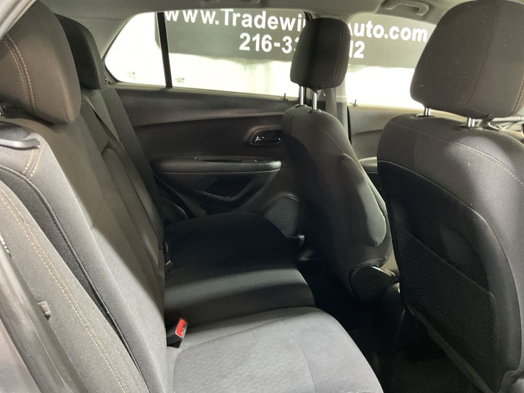 Used 2020 Chevrolet Trax LS w/ Tint and Cruise Package FWD image 32