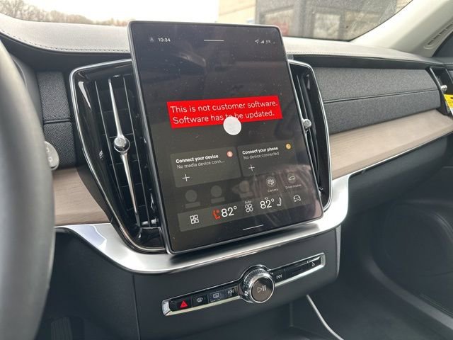 New 2026 Volvo XC90 B6 Plus w/ Protection Package image 16