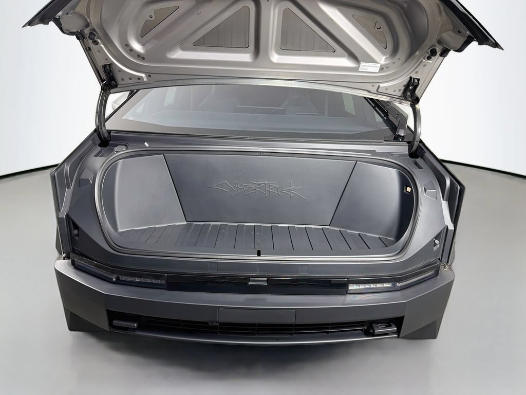 Used 2024 Tesla Cybertruck Cyberbeast AWD/4WD image 32