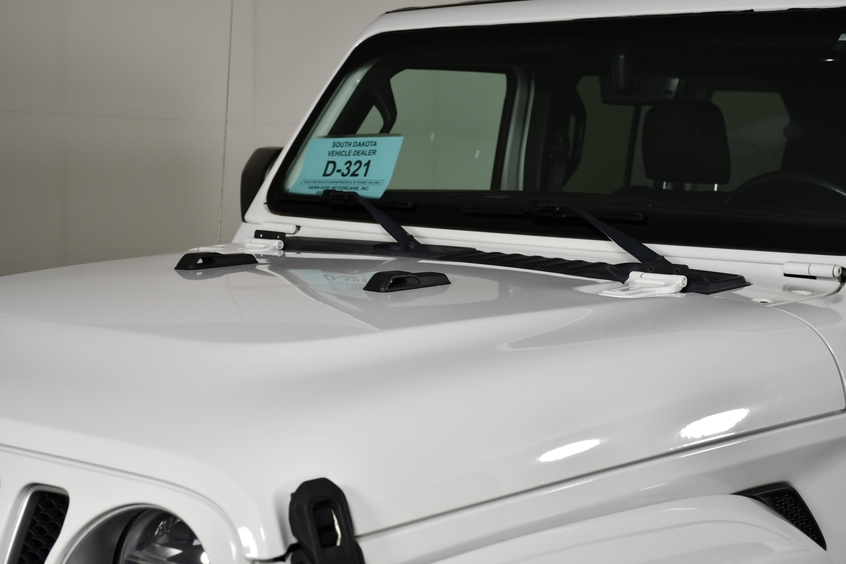 Used 2018 Jeep Wrangler Unlimited Sahara w/ Uconnect 4C Nav & Sound Group image 12